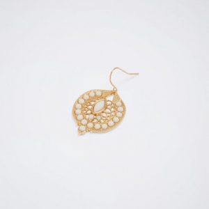Earring with diamond